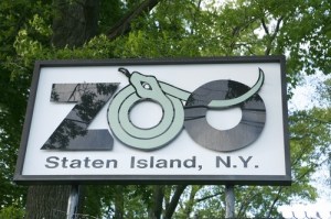 Staten island zoo sign