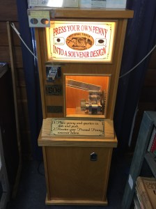 PA - Antique Center Machine 01