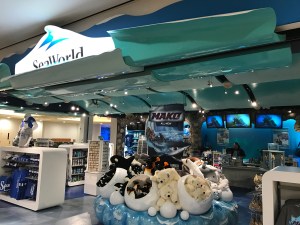 orlando-airport-seaworld-shop