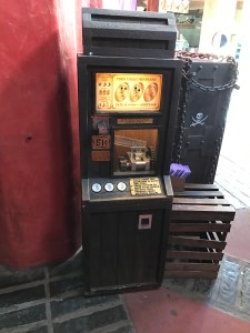 mk-pirates-bazaar-machine-01